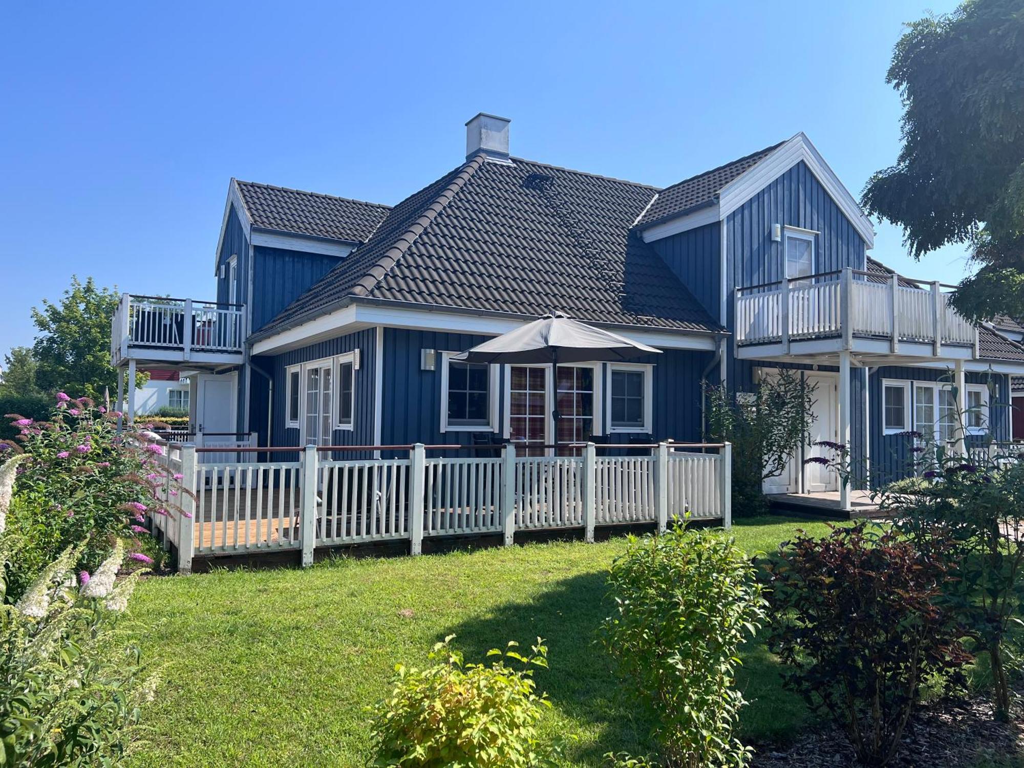 Blaues Haus Am See Wendisch Rietz Extérieur photo
